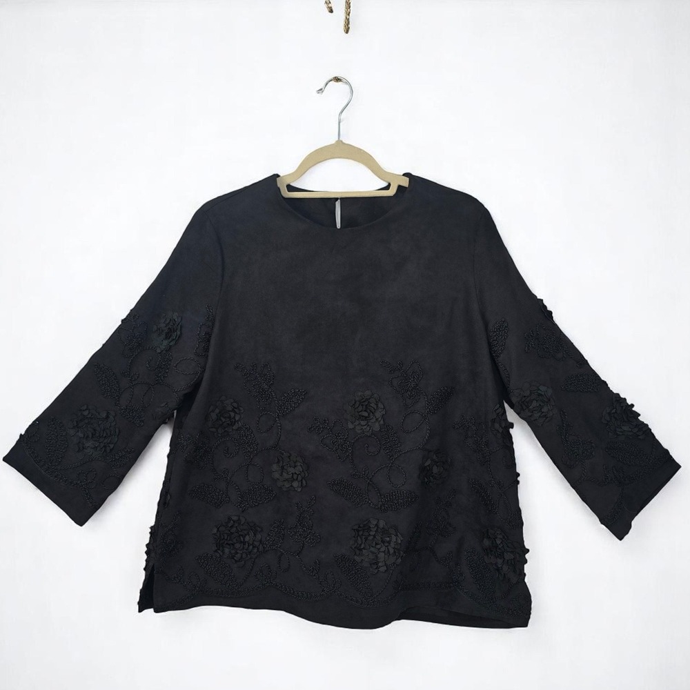 Floral Applique Blouse Woman Large? Black 3/4 Sleeve Textured Faux‎ Suede Dressy